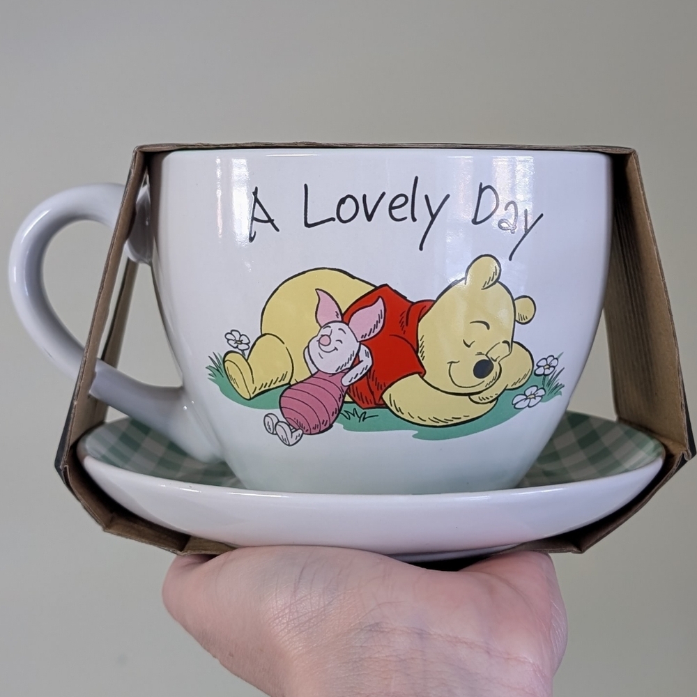 ❌SOLD❌Disney Winnie the Pooh A LOVELY DAY Oversized Mug and Saucer Set 🌼 - Picture 4 of 8